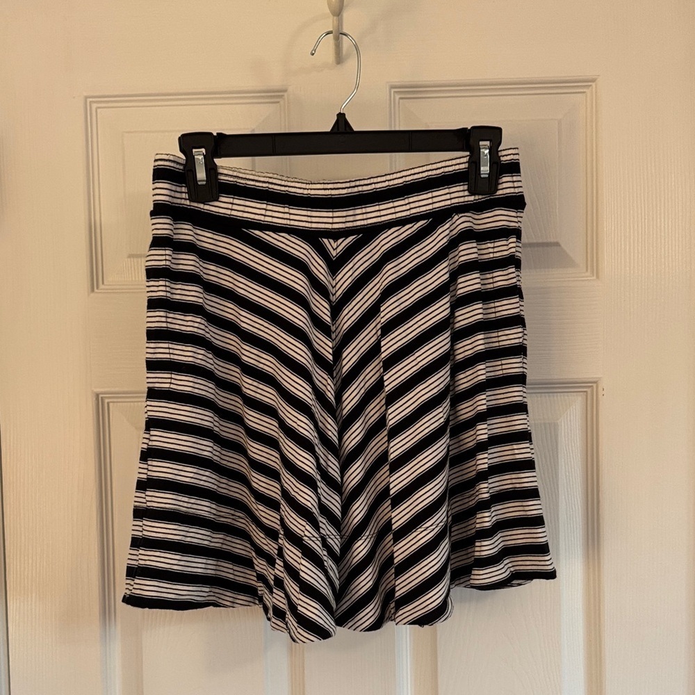 LOFT Black and White Striped Skater Skirt with Pockets Size Small
